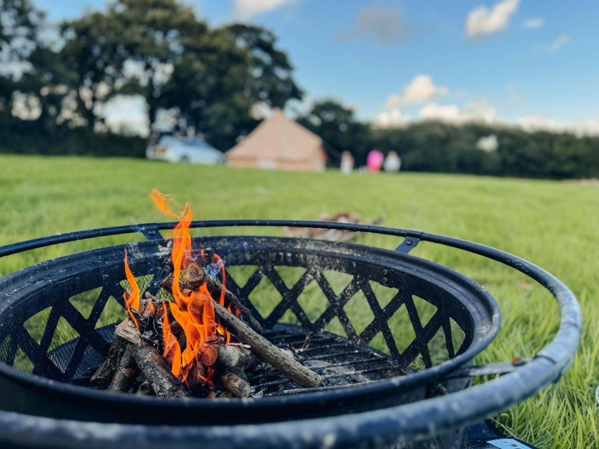 Fully Furnished Bell Tent 3 Carlyon Bay Exterior foto