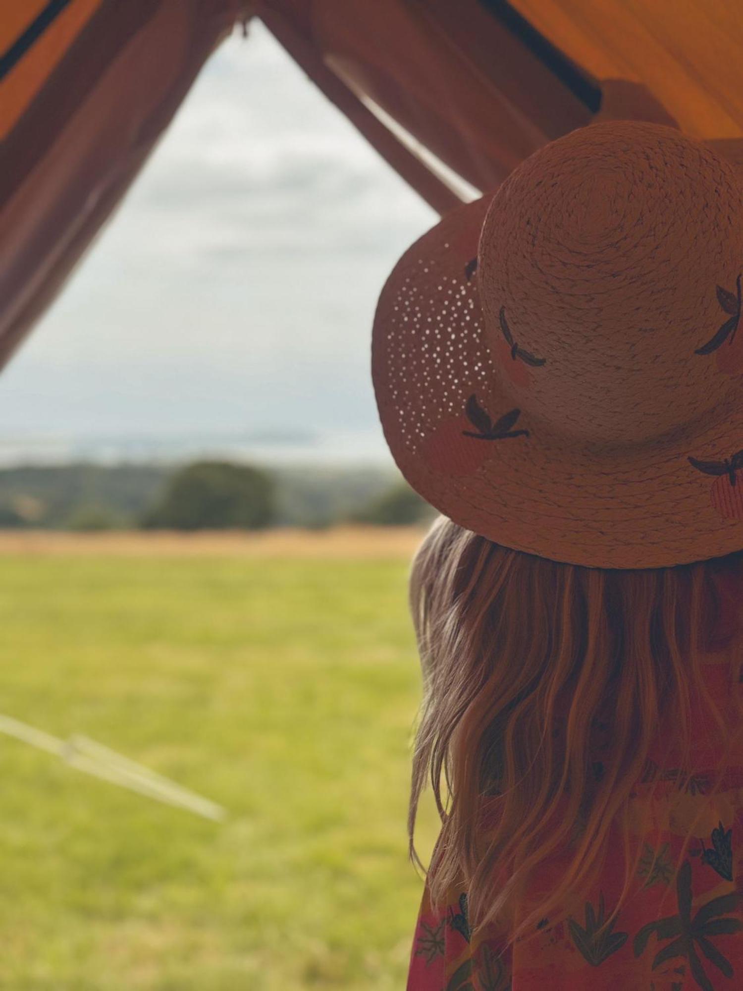 Fully Furnished Bell Tent 3 Carlyon Bay Exterior foto